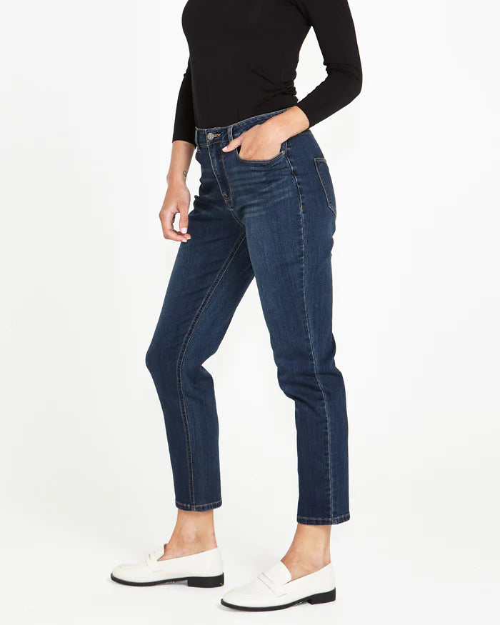 Betty Basics Winona Curve Jeans Smokey Blue